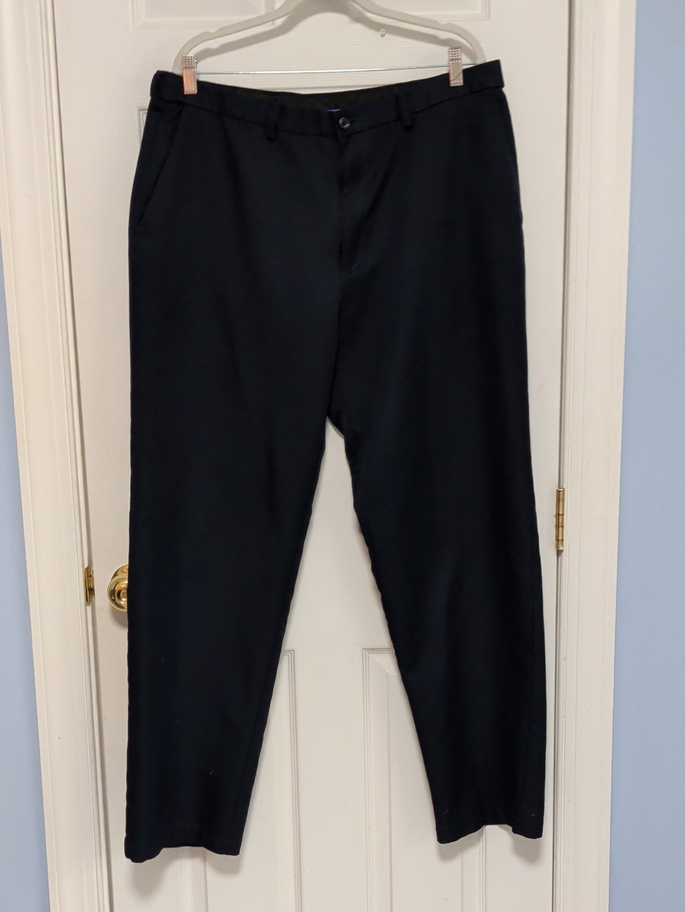Haggar Black Men's Dress Pants - Classic Tailored Fit Navy 38x34